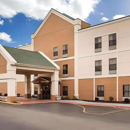 Halsted Inn And Suites Harvey - Chicago Southland Экстерьер фото