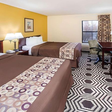 Halsted Inn And Suites Harvey - Chicago Southland Экстерьер фото
